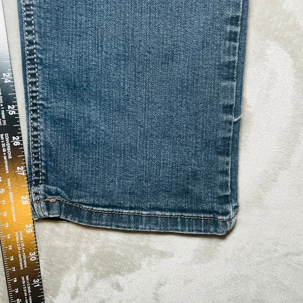 Wrangler Slim Straight Jeans Mens 28x30 Medium Wash Blue Denim Casual